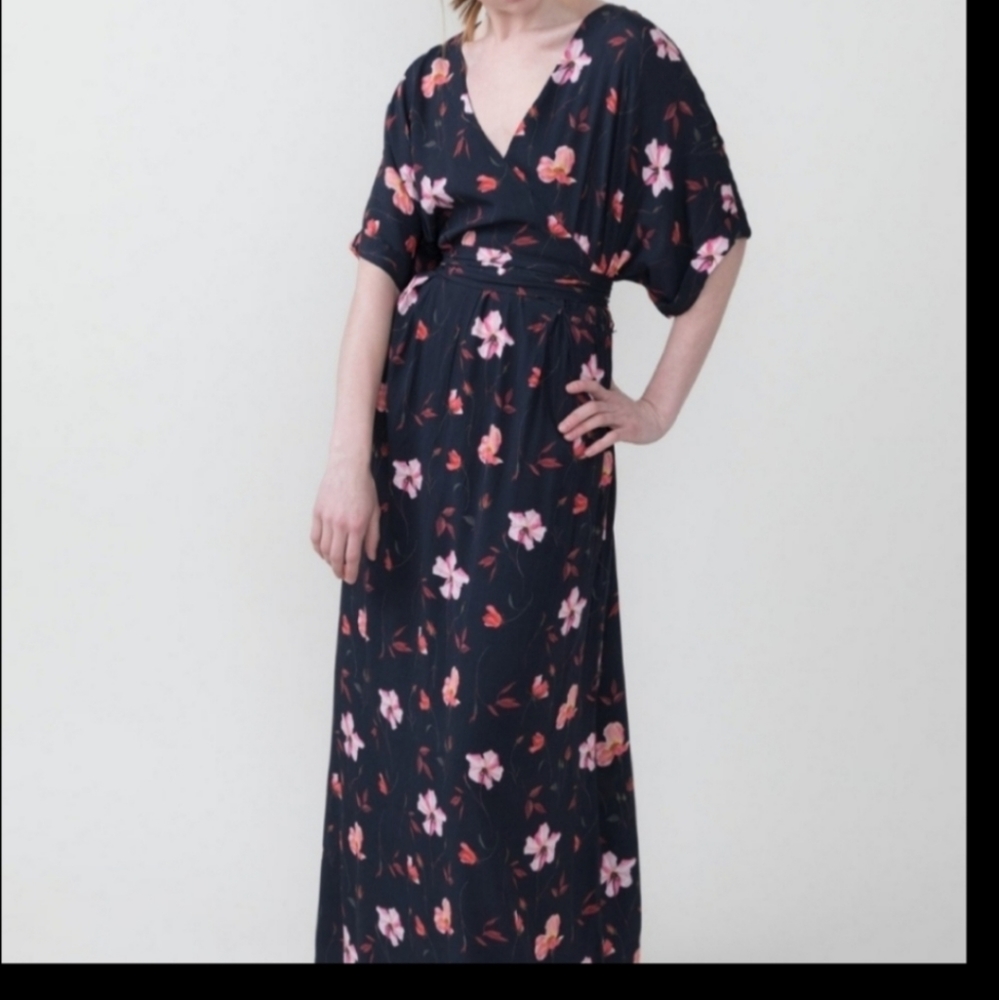 🌟HP🌟Isabel Maternity Ingrid Floral Wrap Dress